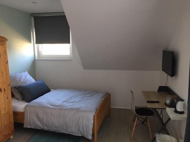 Gaeste Und Messezimmer Adelheidsdorf エクステリア 写真
