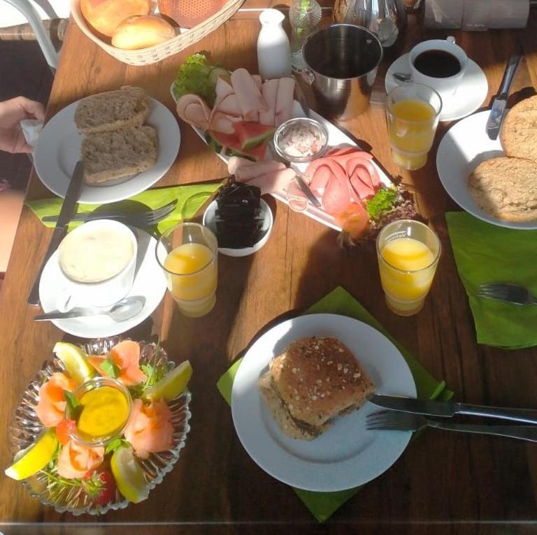 Gaeste Und Messezimmer Adelheidsdorf エクステリア 写真